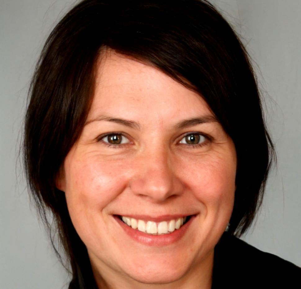 Ritratto di Eleonora Taviani che sorride